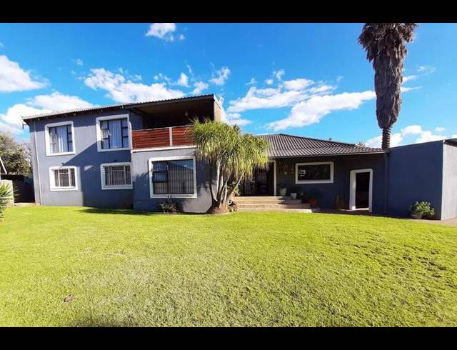 4 BEDROOM HOUSE FOR SALE IN VAALPARK